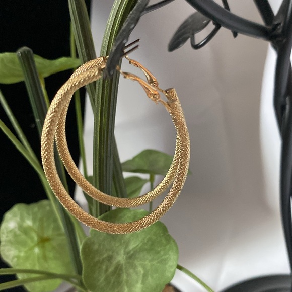 Golden Oval Hoops - Picture 3 of 4
